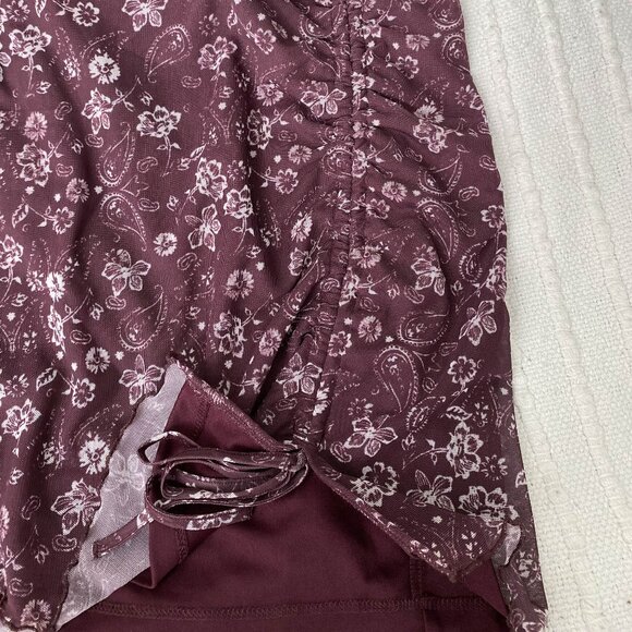 Hollister Mesh Burgundy Floral Skirt in Medium - Picture 4 of 4